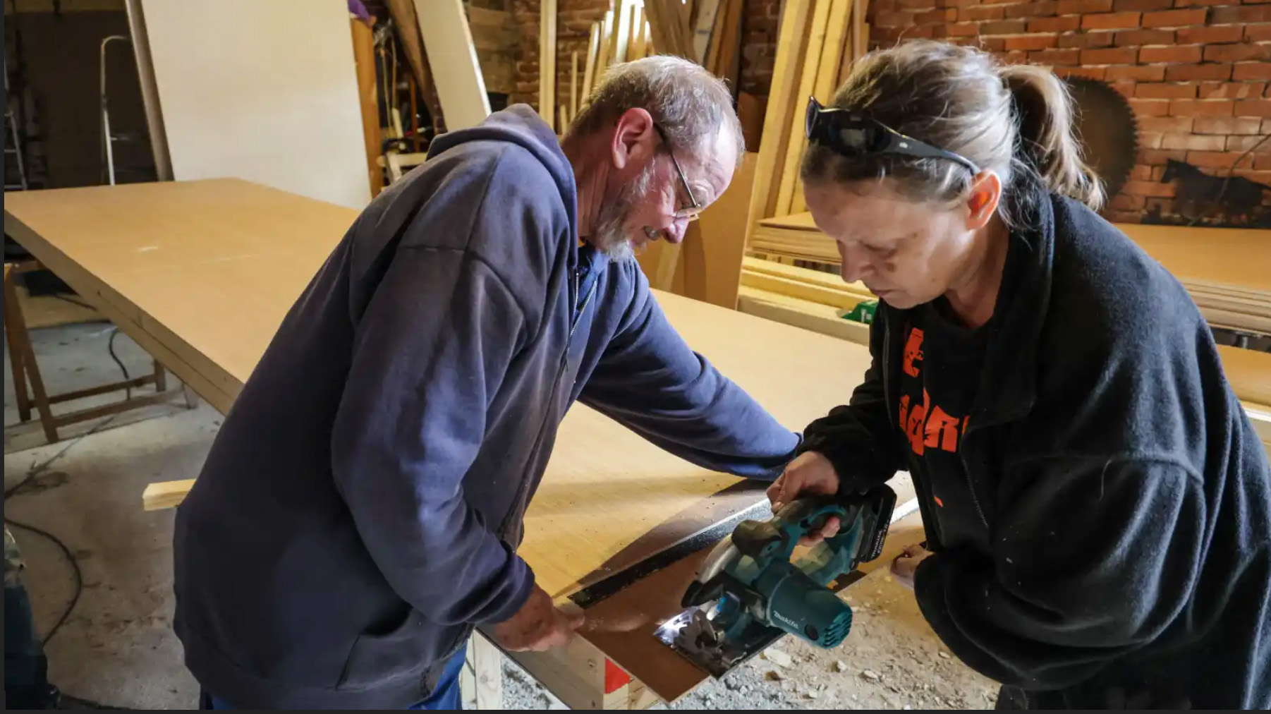 Tom Meyer und Gaby Kracke haben sich von Henning Diers schon jede Menge abgeschaut. Foto: FOCKE STRANGMANN